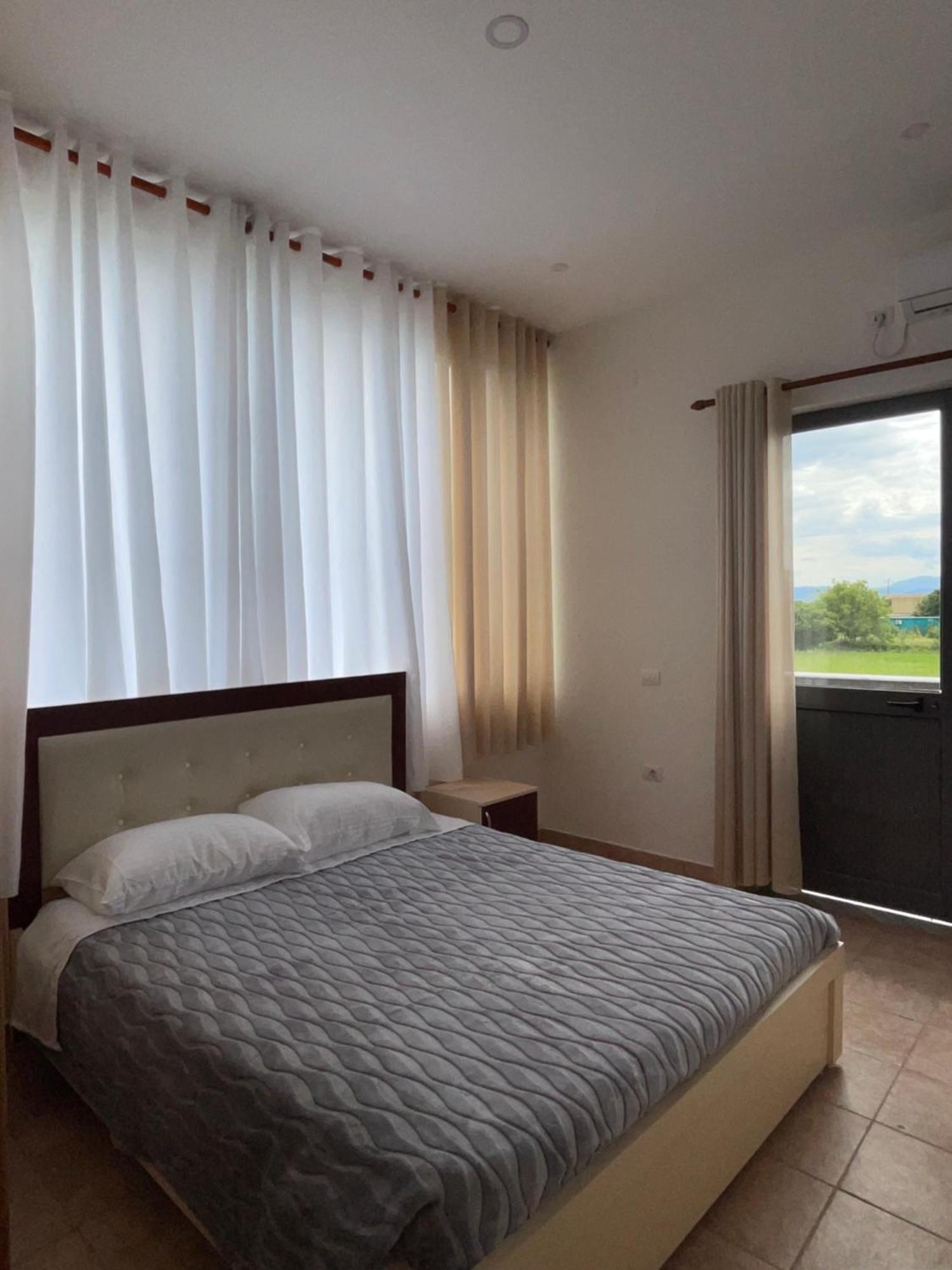 Hostel Internacional Grile Bagian luar foto